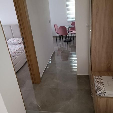 Luna Apartment โกตอร์ ภายนอก รูปภาพ