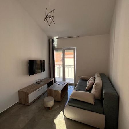 Luna Apartment โกตอร์ ภายนอก รูปภาพ