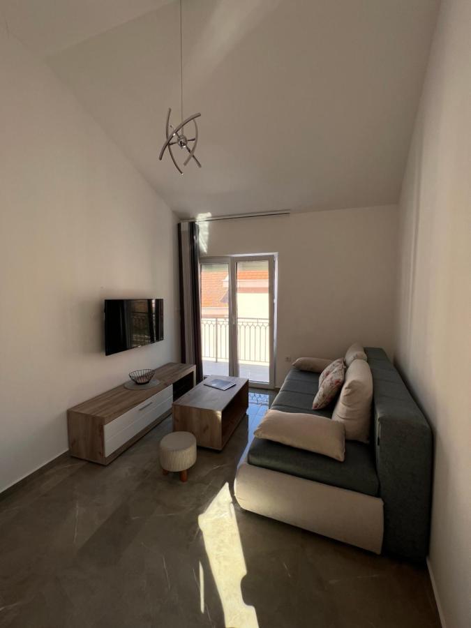 Luna Apartment โกตอร์ ภายนอก รูปภาพ